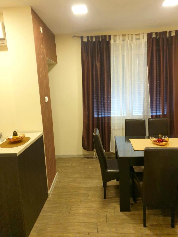 Ceca Apartman Nis Exterior photo