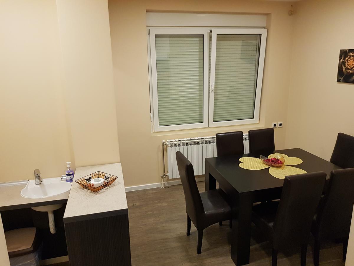 Ceca Apartman Nis Exterior photo