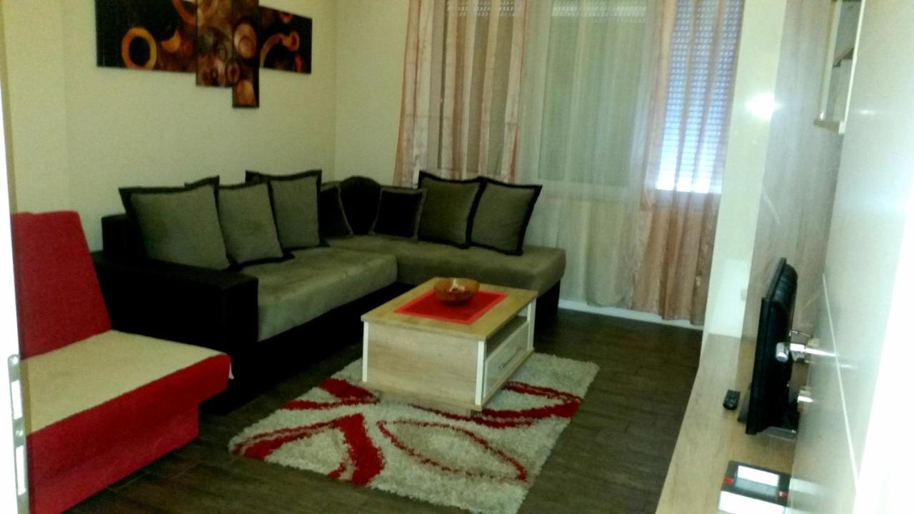 Ceca Apartman Nis Exterior photo