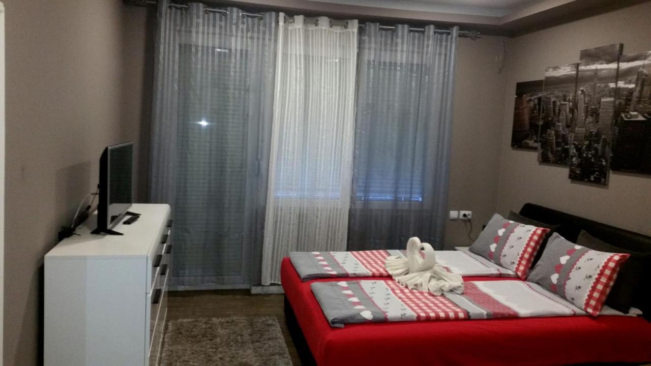 Ceca Apartman Nis Exterior photo